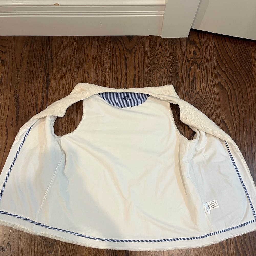 Vineyard vines kids size L vest - Picture 2 of 2